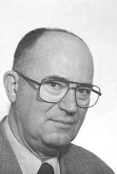 Reinhard E. Fischer Reinhard E. Fischer